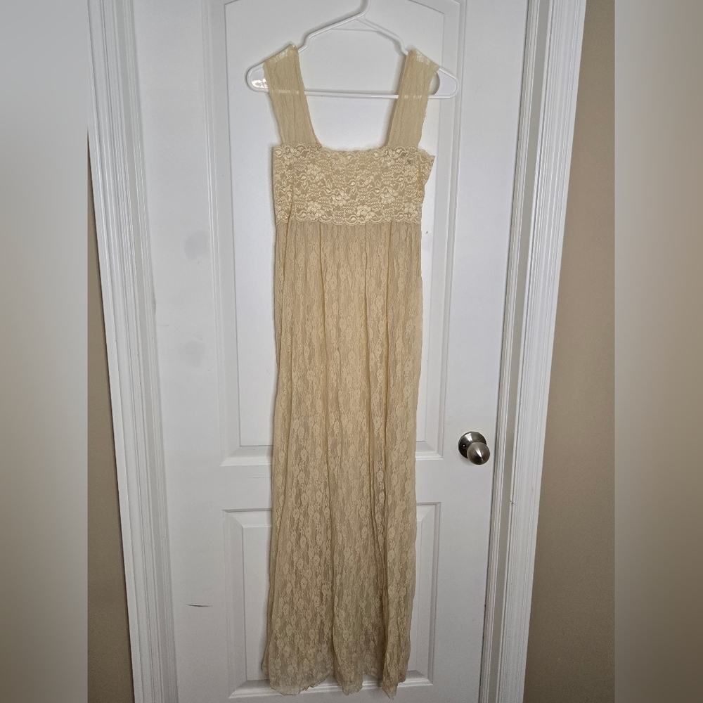 117. Intimately Free People | Cream Lace Maxi Dress – Size Small - Picture 3 of 10